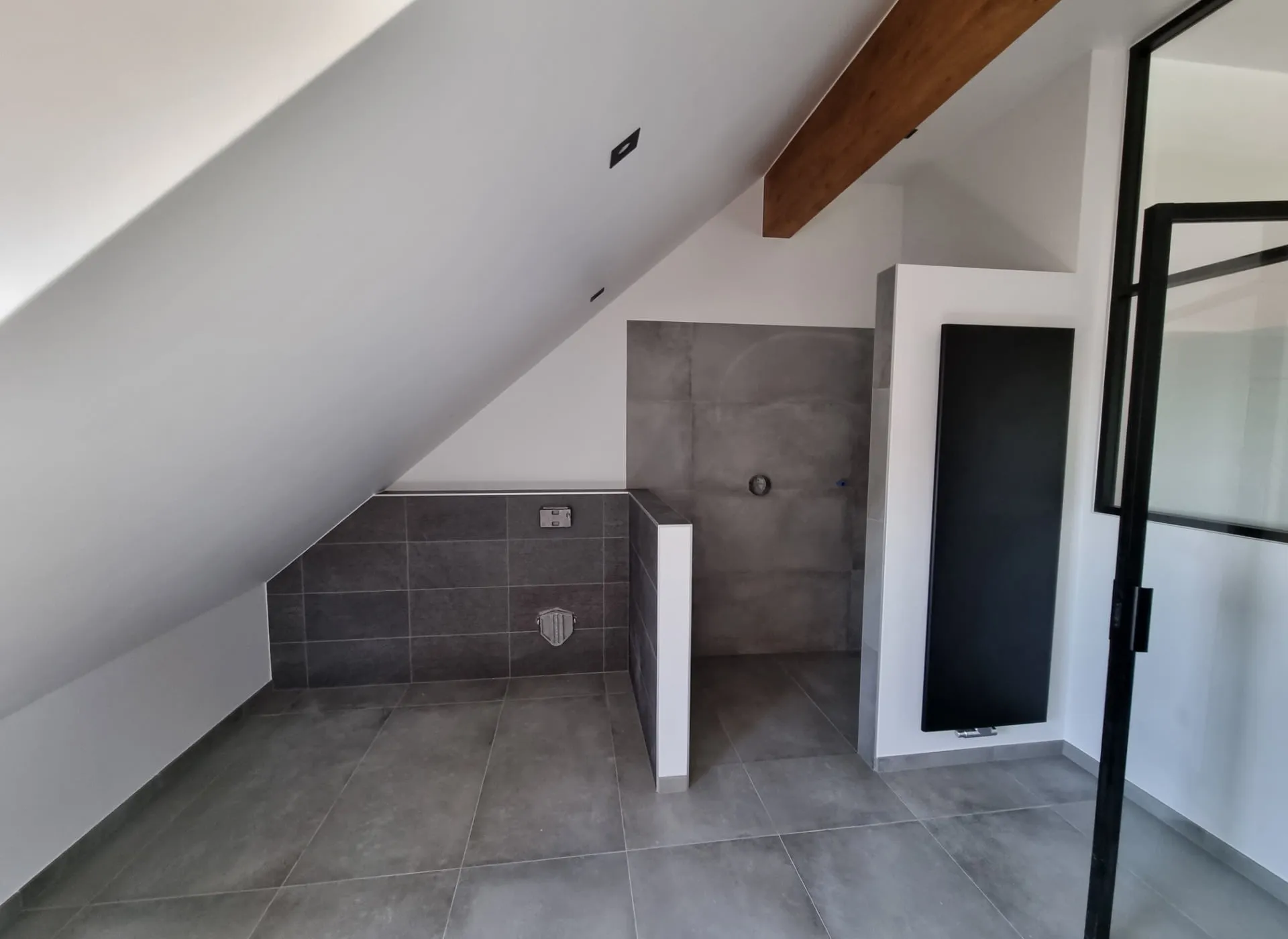 Chambre suite parentale rénovée à Schieren par BauArt, photo 7